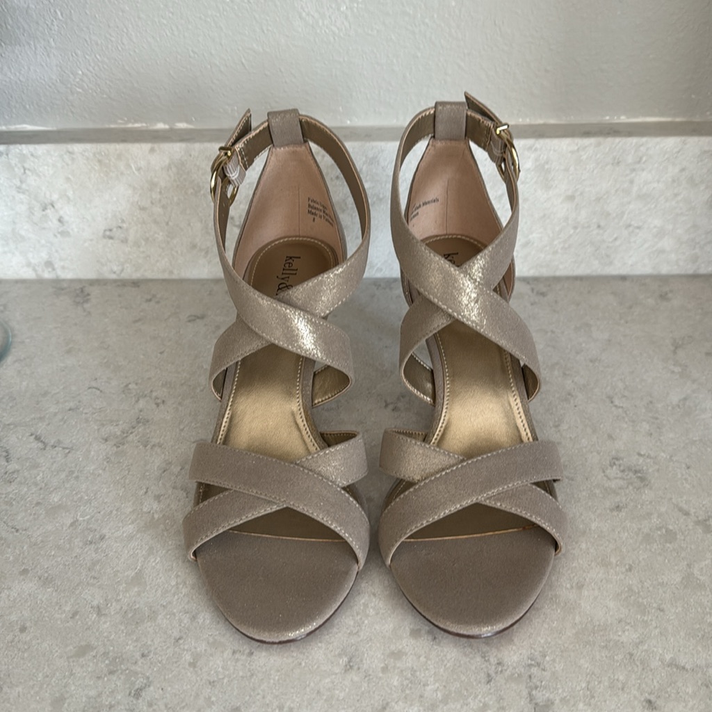 Brand New Kelly  Katie Sandals Size 8